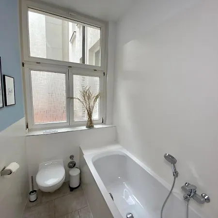 Discovair -karlstrasse- Fussgaengerzone Mit Netflix Apartment