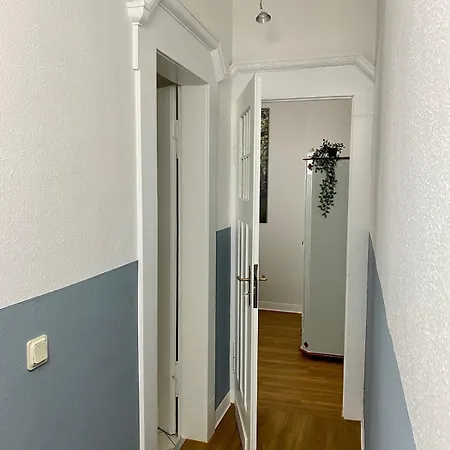 Discovair -karlstrasse- Fussgaengerzone Mit Netflix